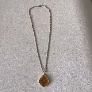 Elegant Golden Chain Pendant Necklace